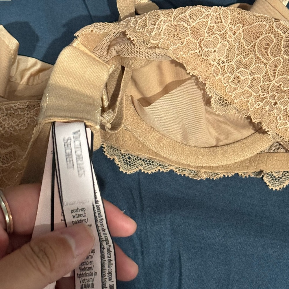 NWT Victoria Secret Push Up Without Pad Bra - Picture 4 of 7
